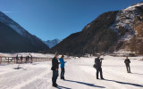 La troupe de L'Arca di Noé con il team di Fondation Grand Paradis sui Prati di Sant'Orso